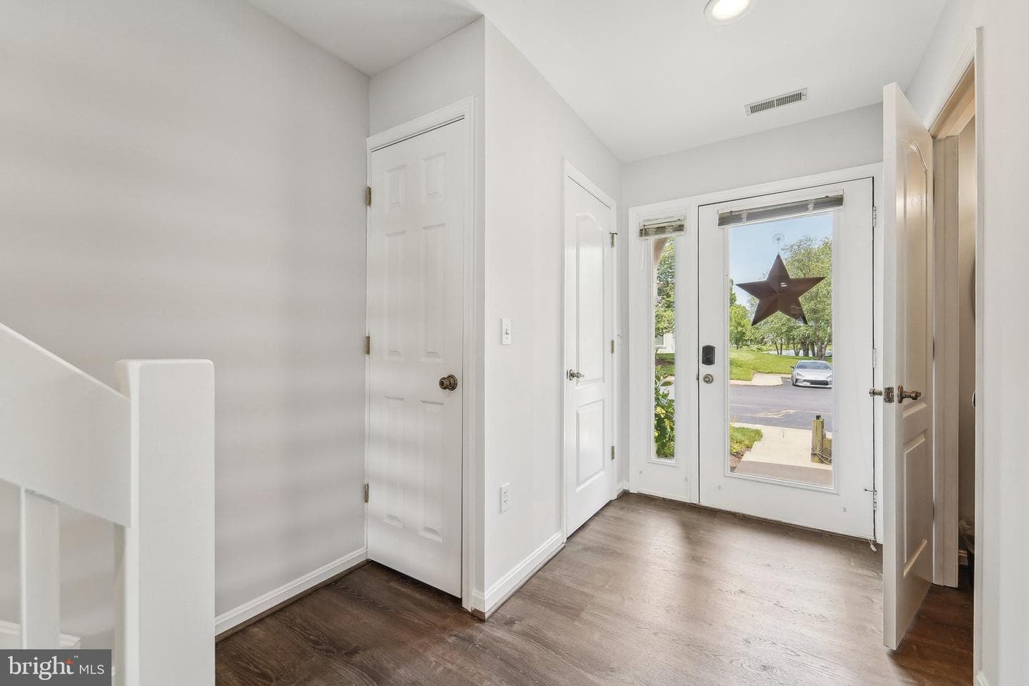 49 Queen Guinevere Way photo 6