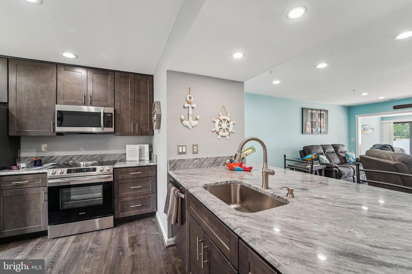 49 Queen Guinevere Way photo 9