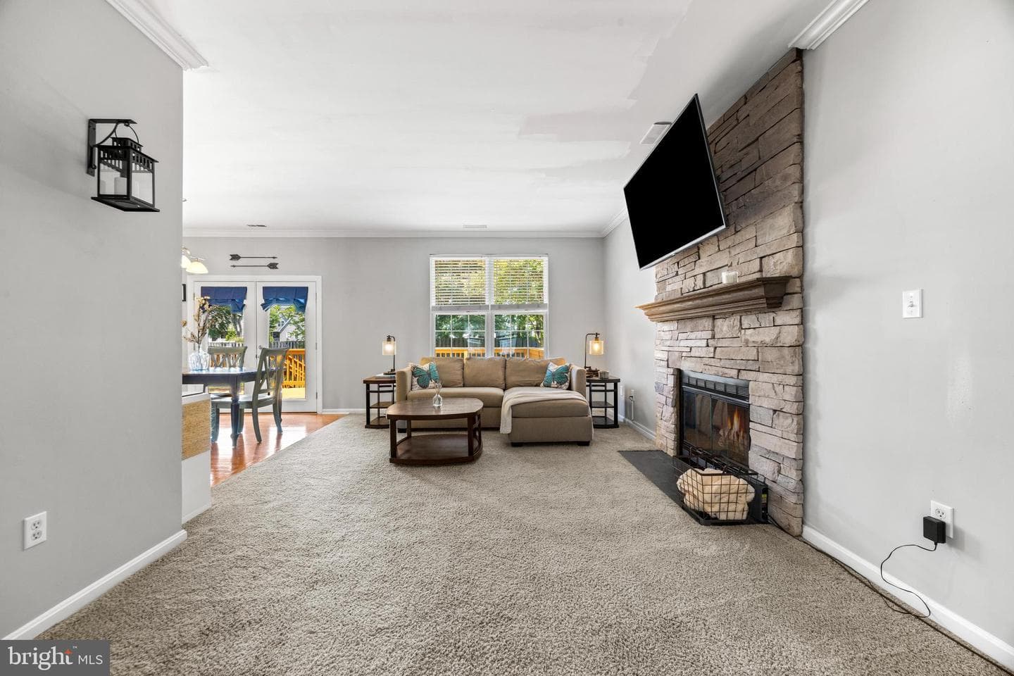 412 Hanna Court photo 16