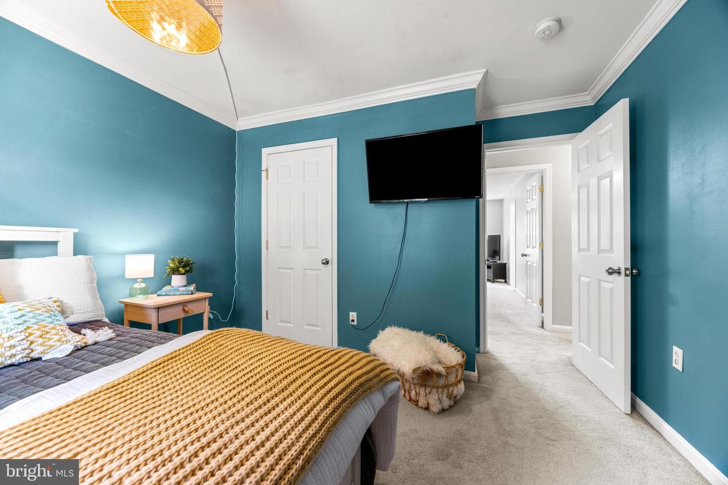 412 Hanna Court photo 32