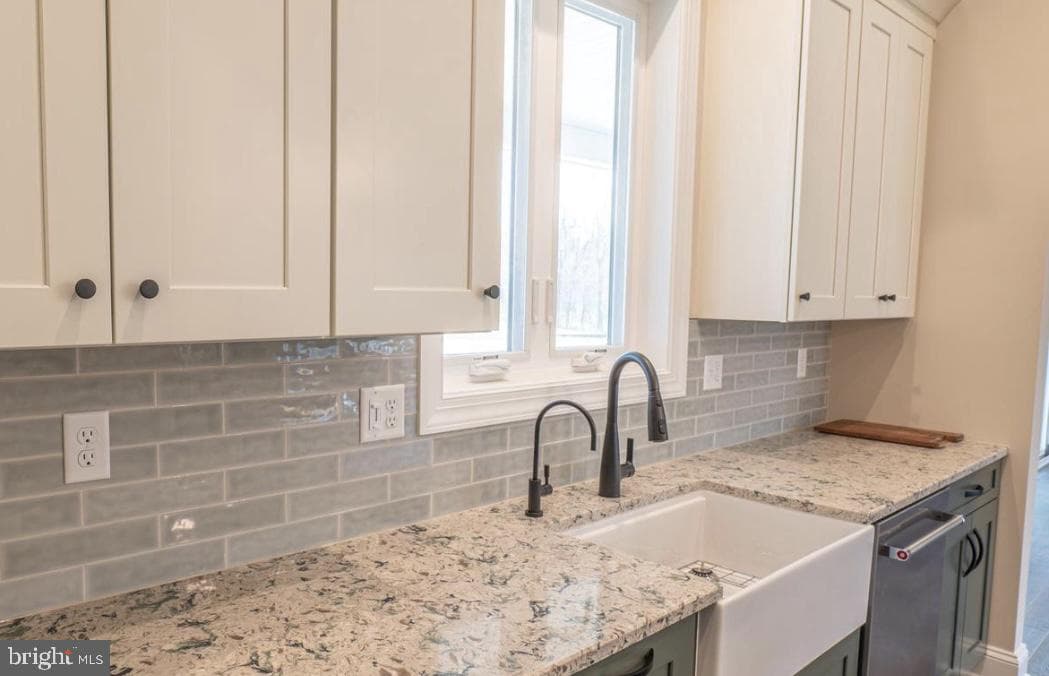 129 Thicket Court photo 8