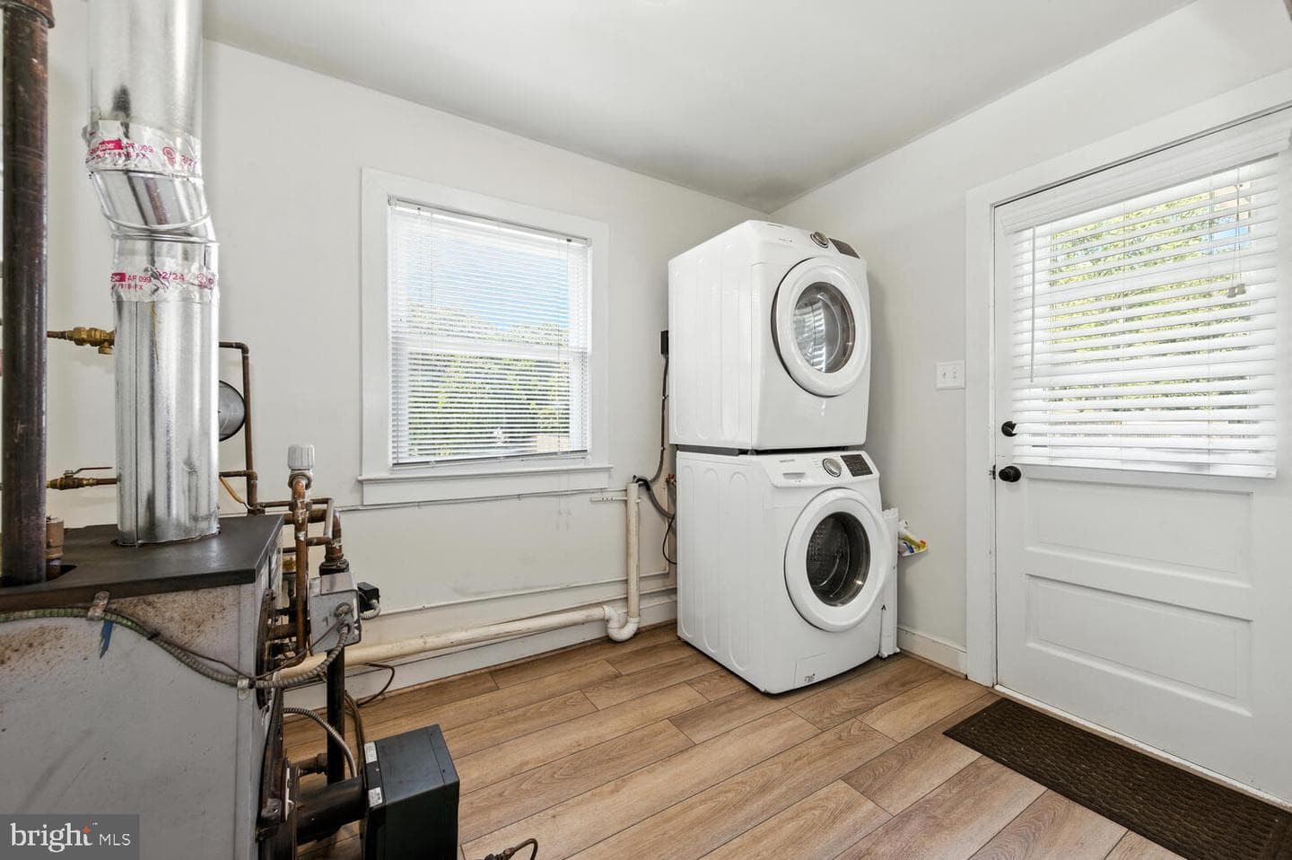 332 Holly Street photo 17