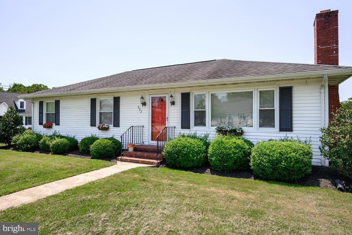 332 Holly Street photo 2