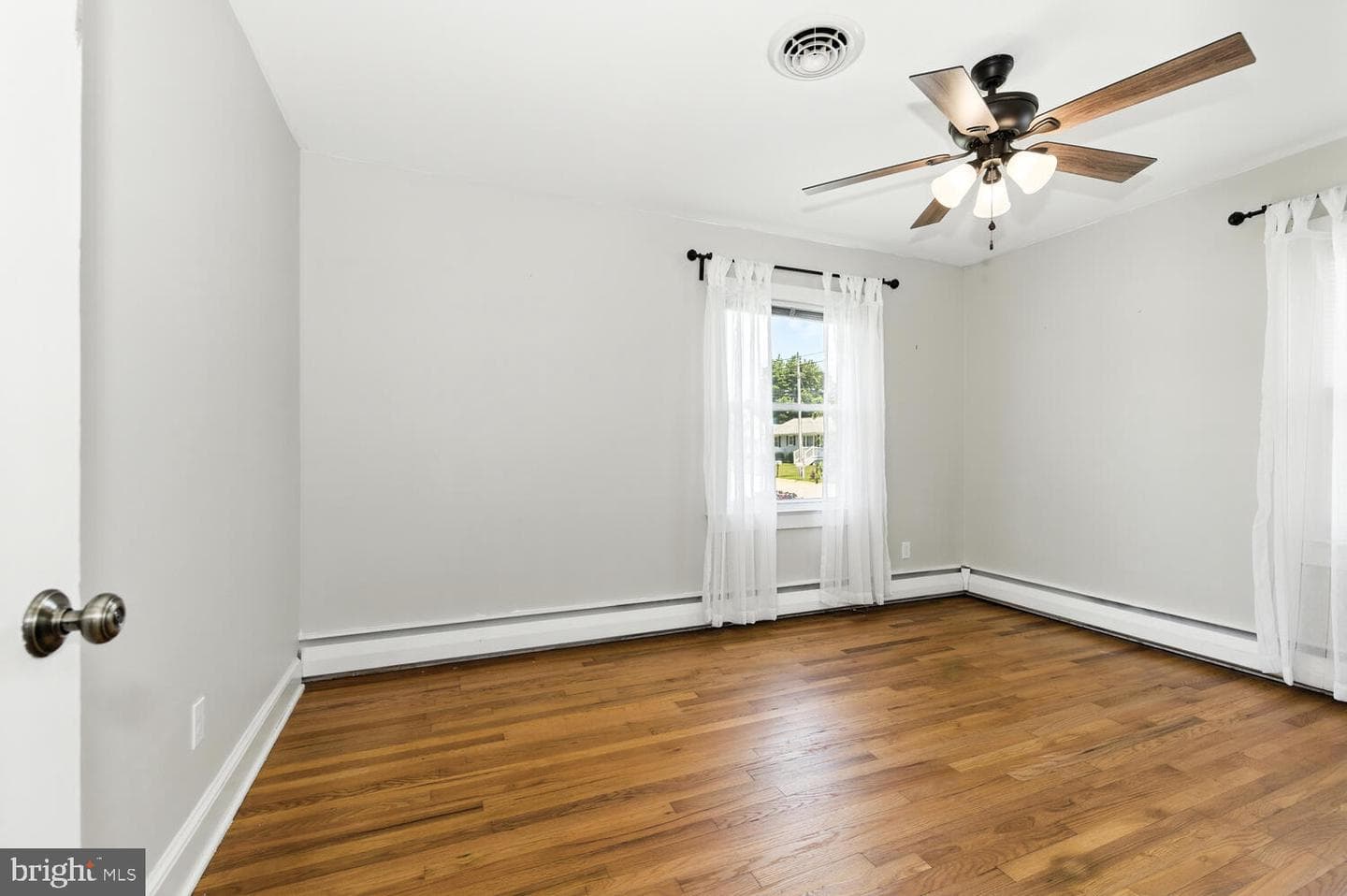 332 Holly Street photo 21