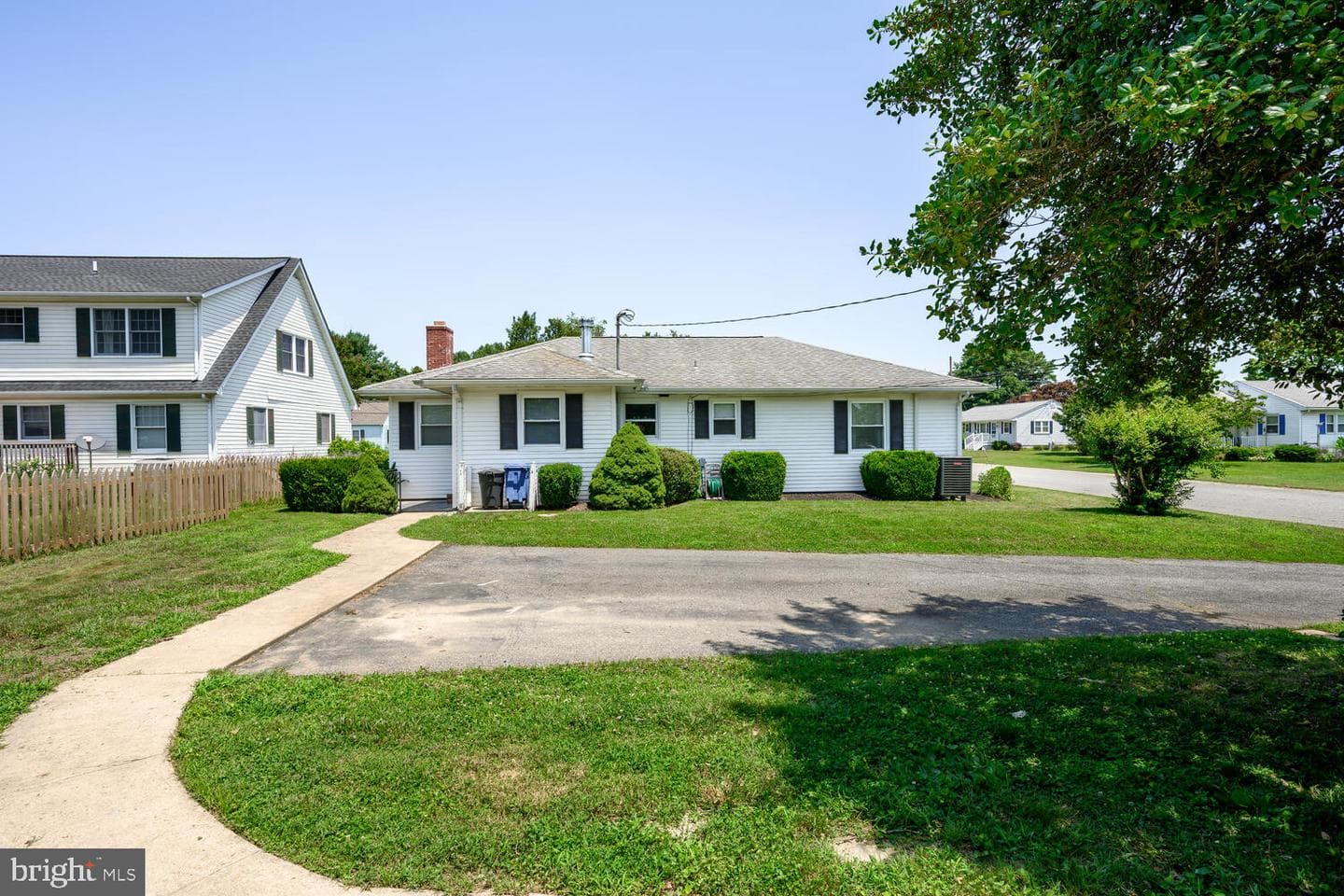332 Holly Street photo 27