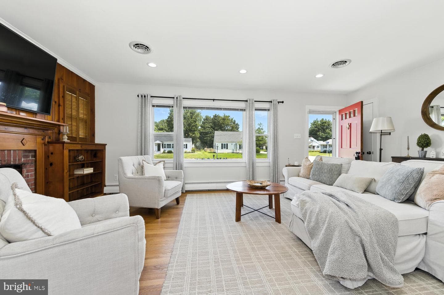 332 Holly Street photo 6