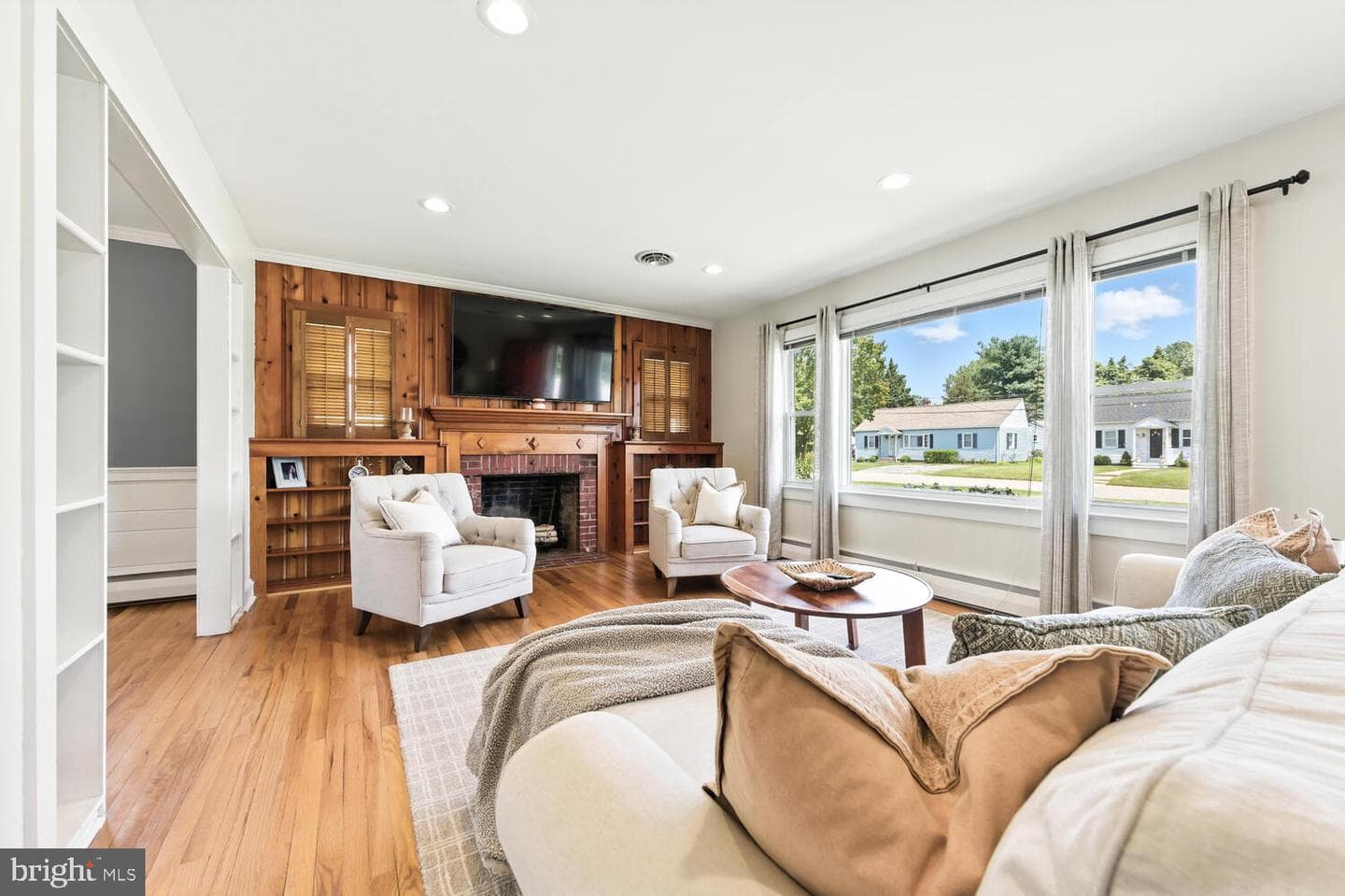 332 Holly Street photo 8