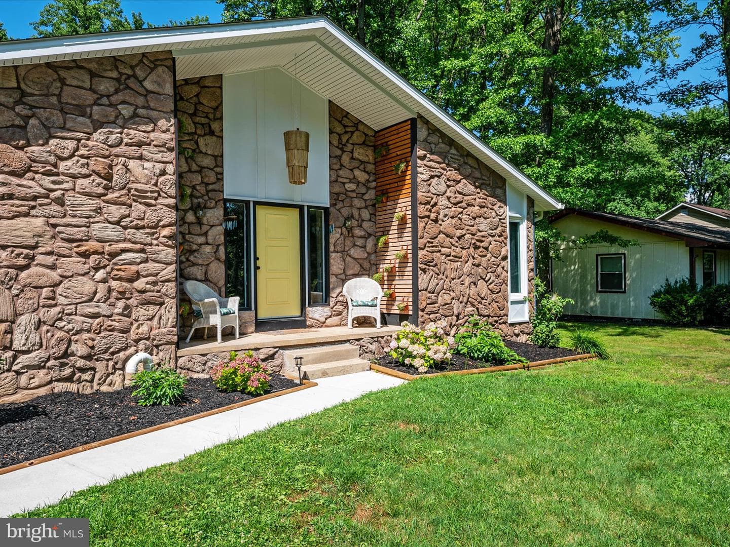 312 William Way photo 40
