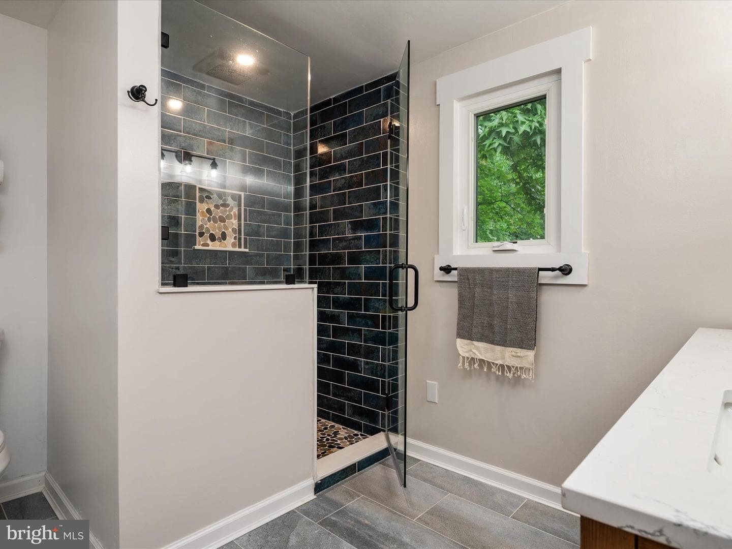 312 William Way photo 9