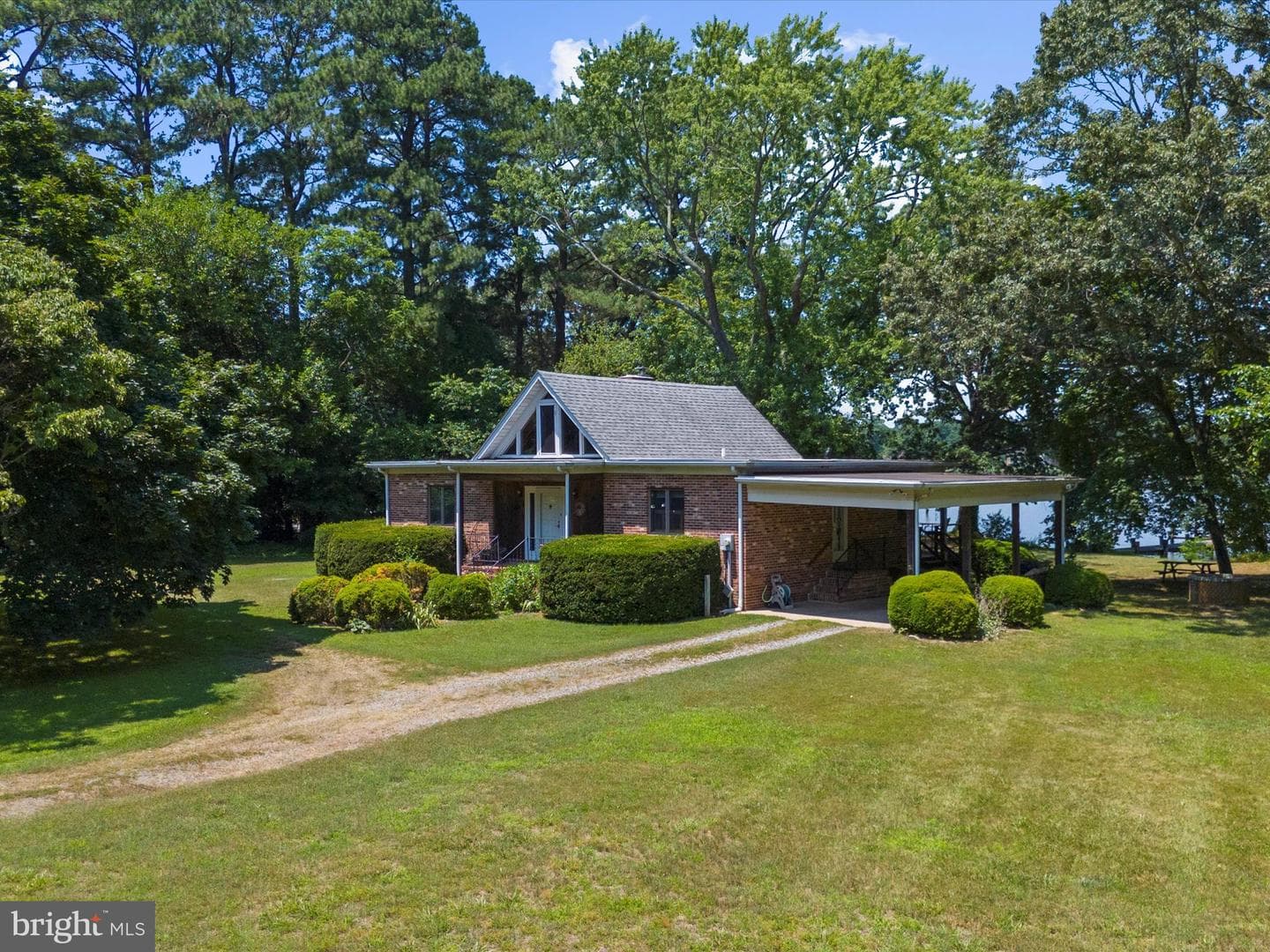 209 Rivershore Road photo 2