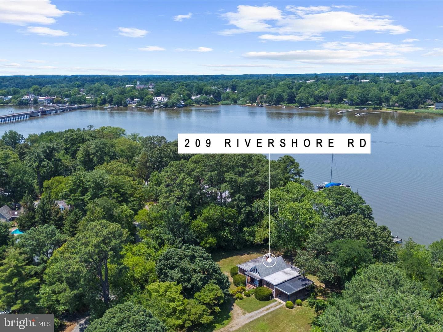 209 Rivershore Road photo 3