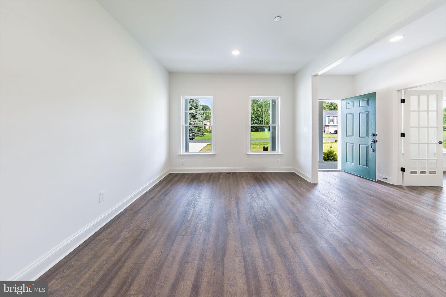 305 N Lake photo 20