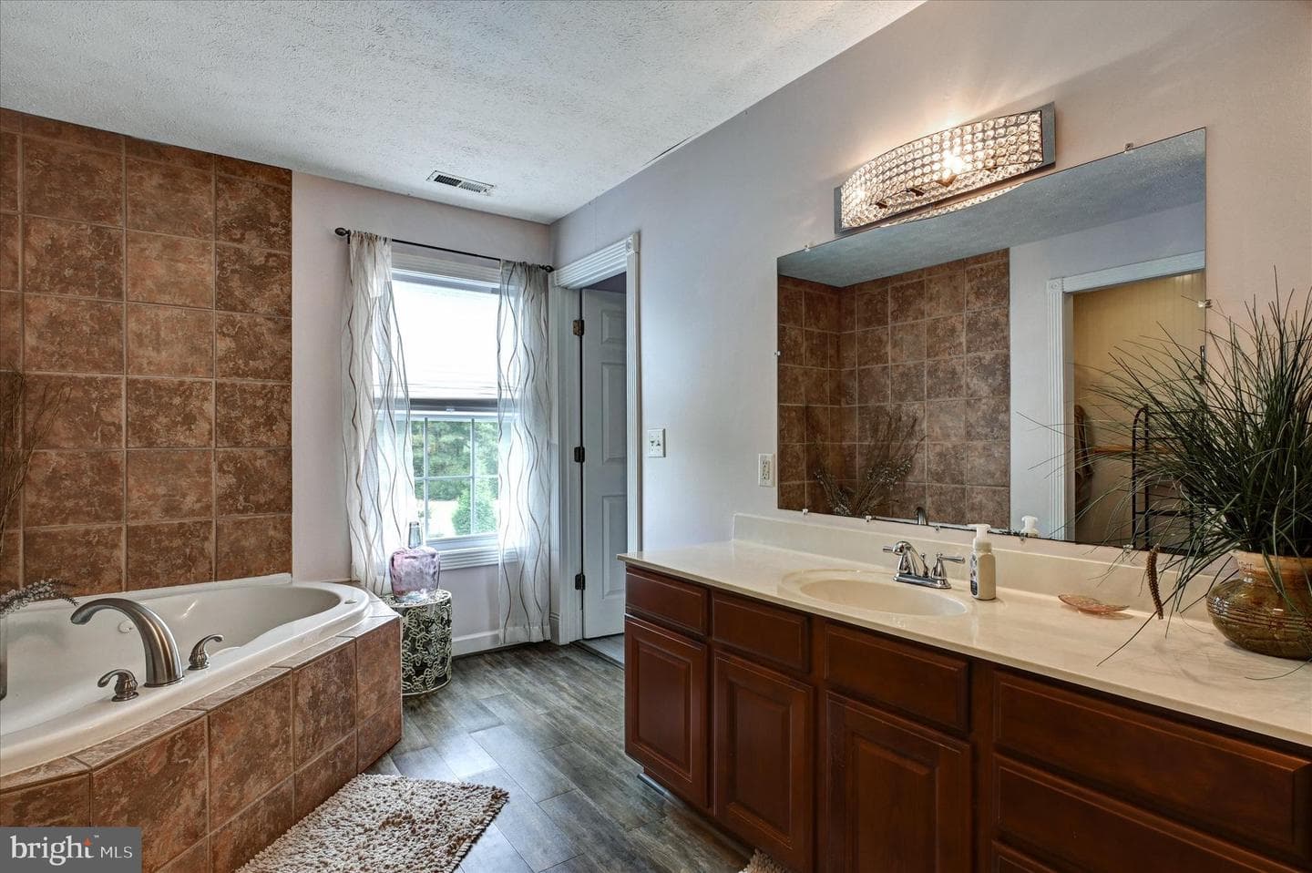 105 Port Court photo 61