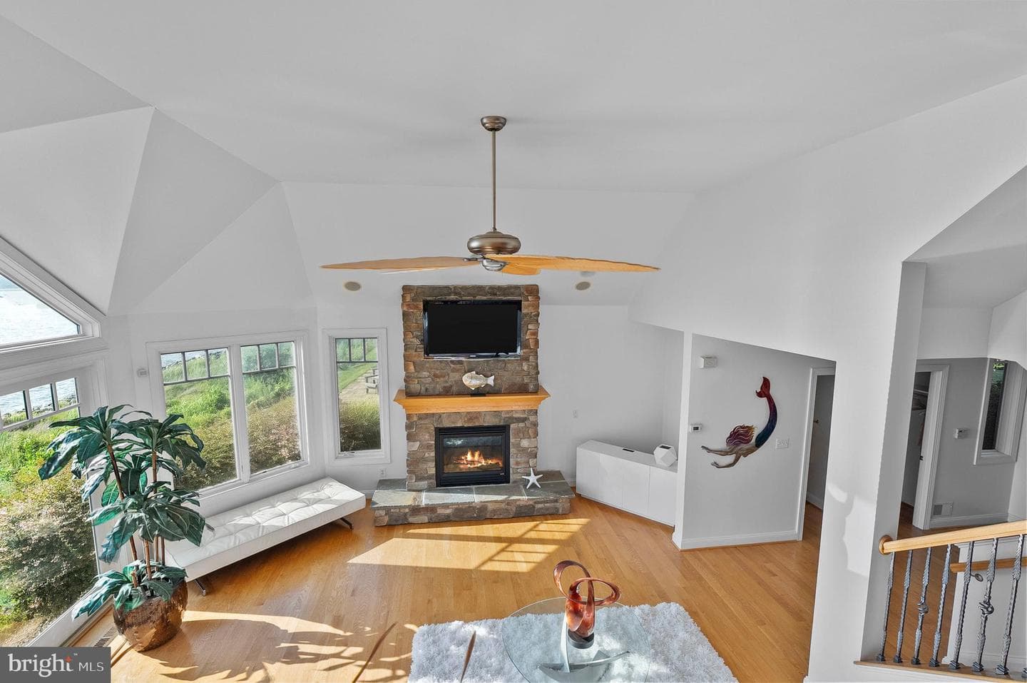 426 Narrows Pointe Drive photo 12