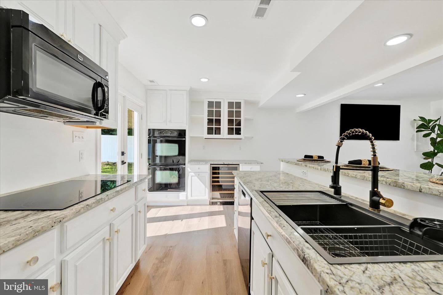 102 Maple Road photo 13