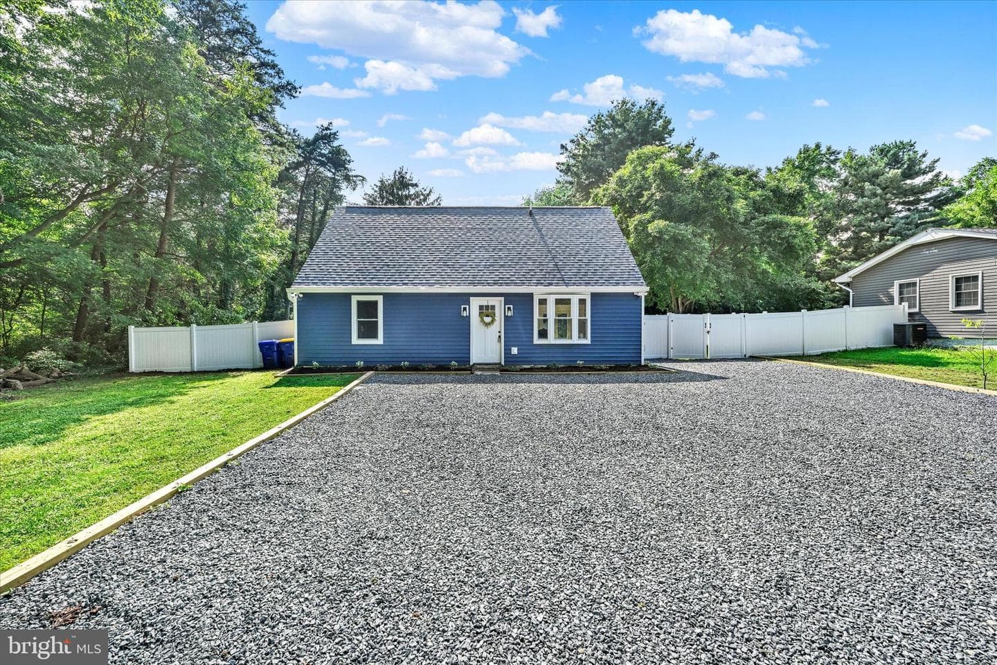 102 Maple Road photo 2
