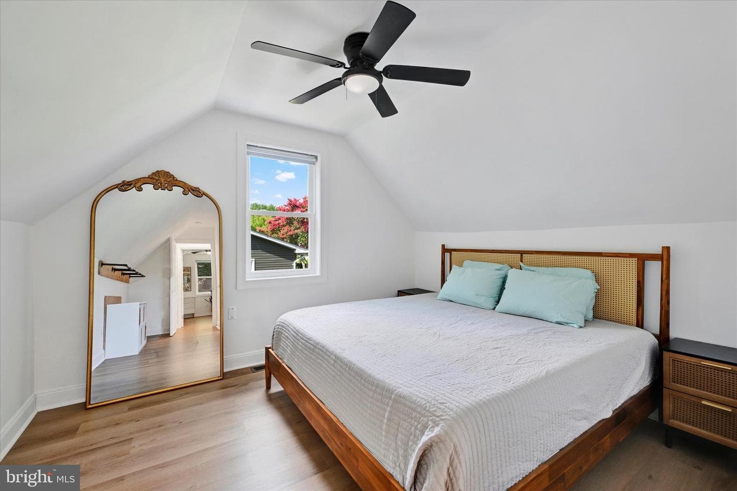 102 Maple Road photo 22