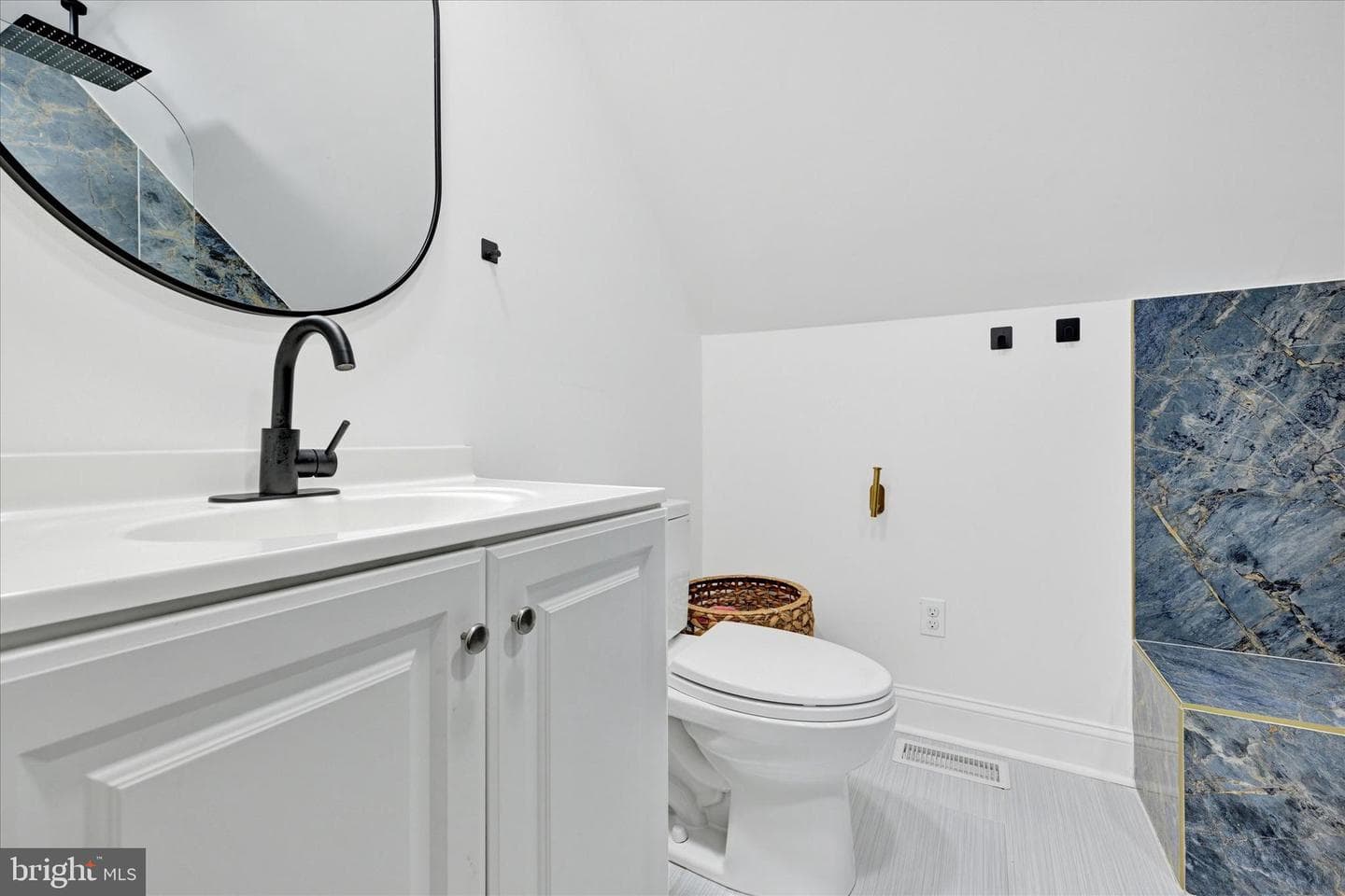 102 Maple Road photo 25