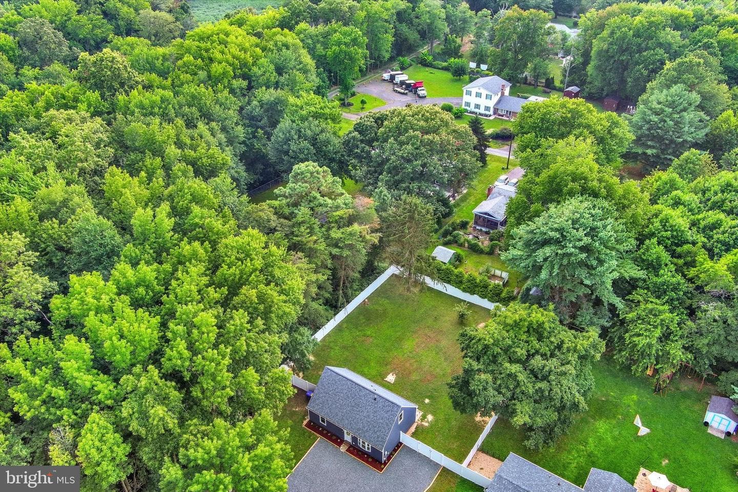 102 Maple Road photo 33