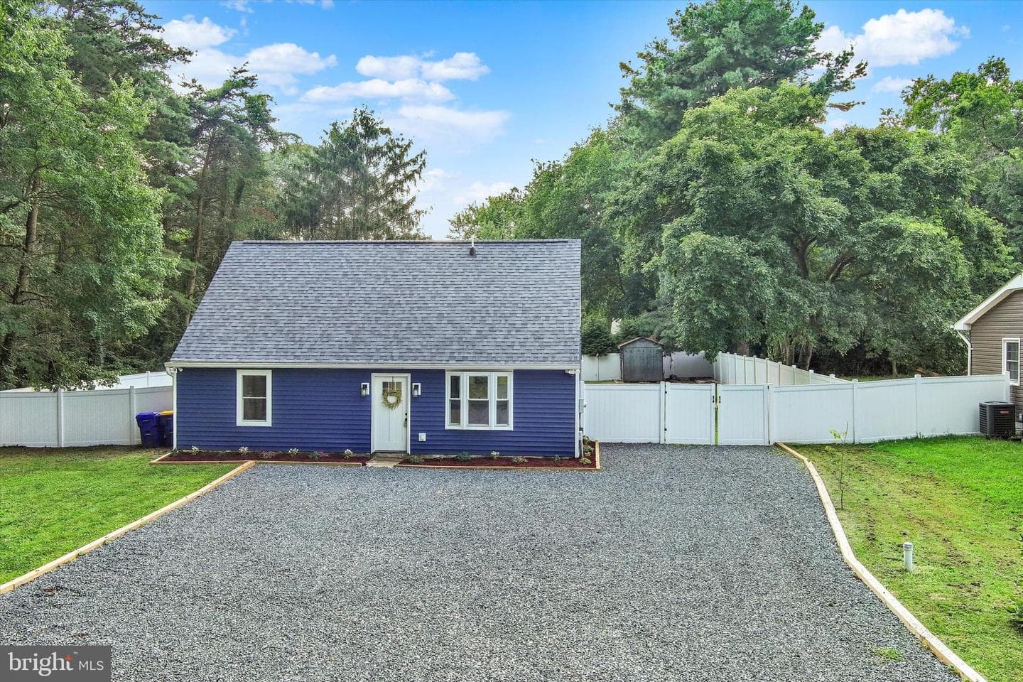 102 Maple Road photo 42