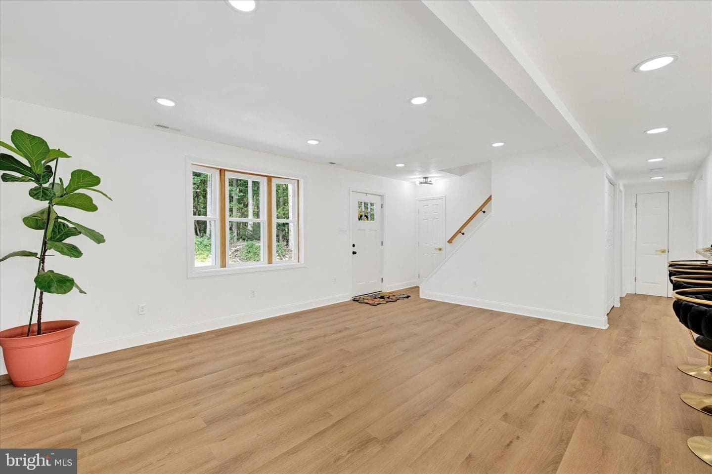 102 Maple Road photo 6