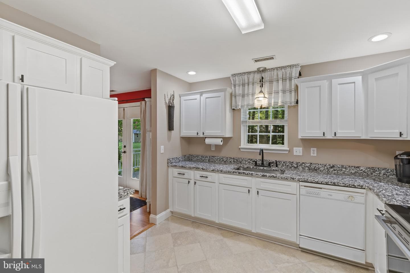 608 Cloverfields Drive photo 13
