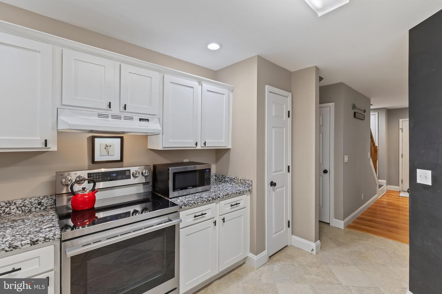 608 Cloverfields Drive photo 14