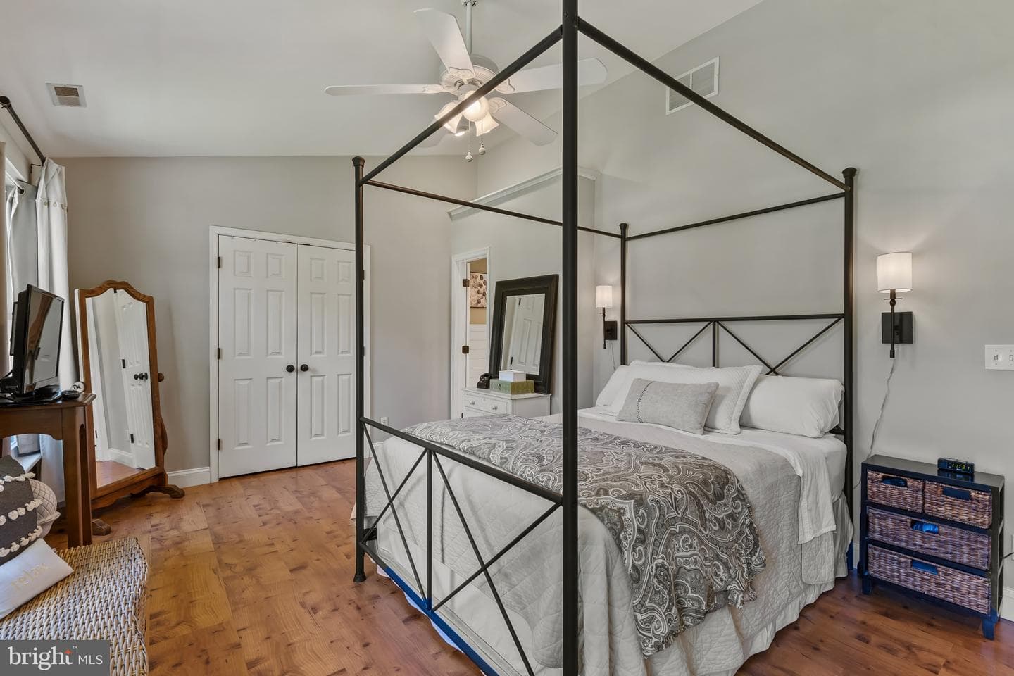 608 Cloverfields Drive photo 16