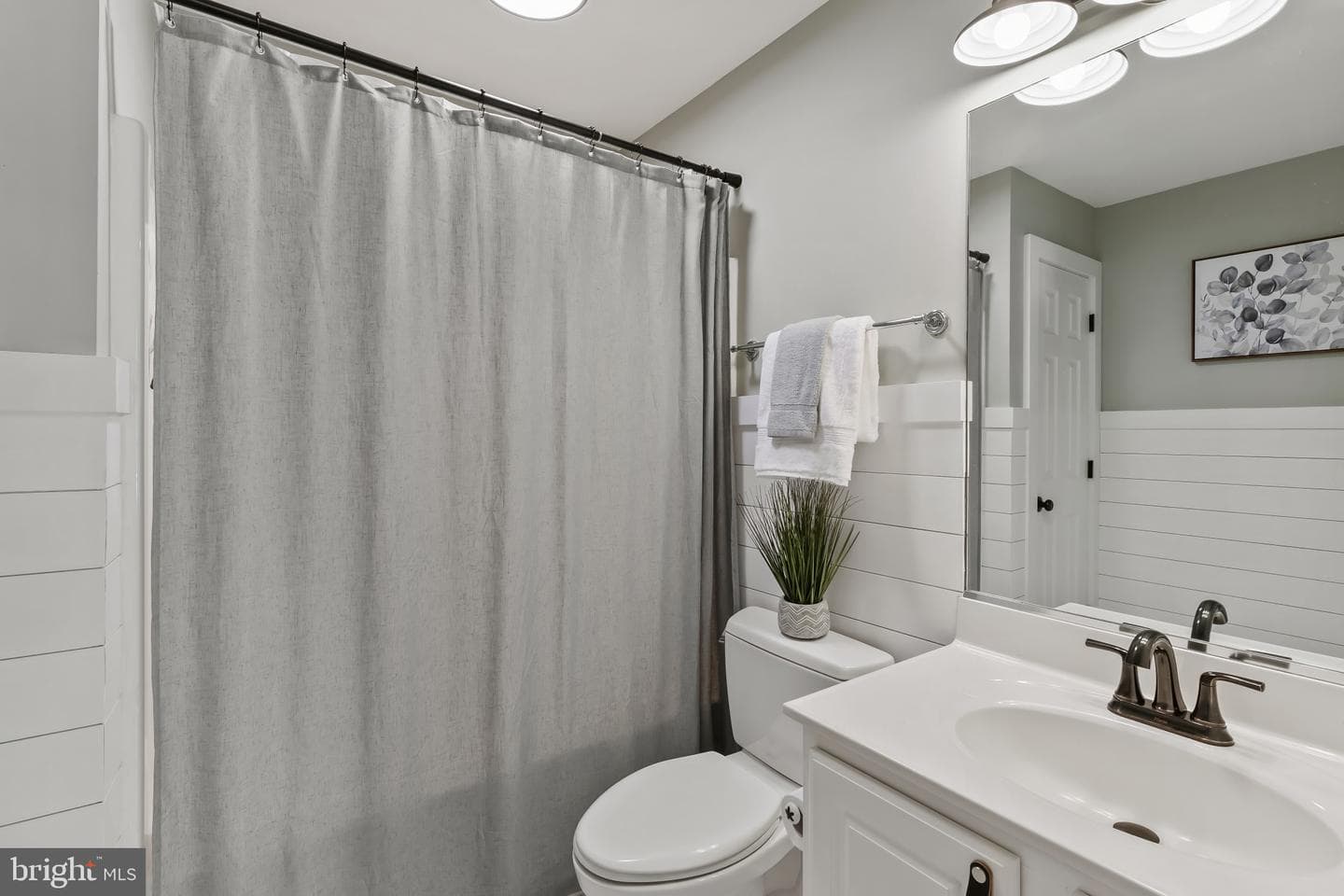 608 Cloverfields Drive photo 18