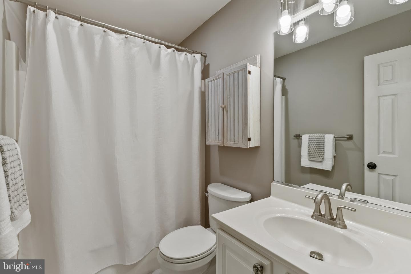 608 Cloverfields Drive photo 25