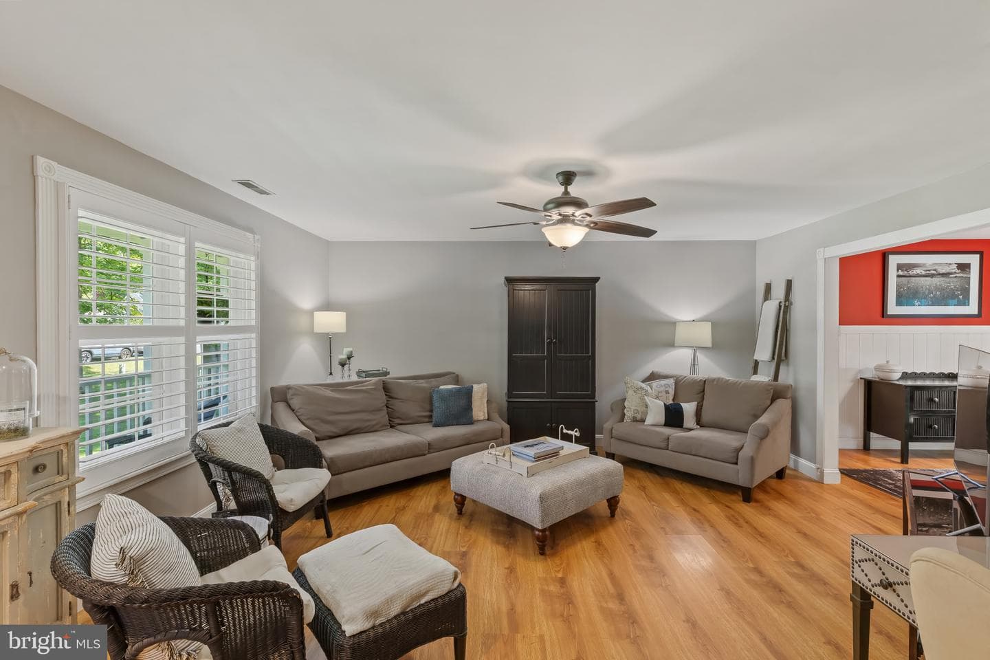 608 Cloverfields Drive photo 3