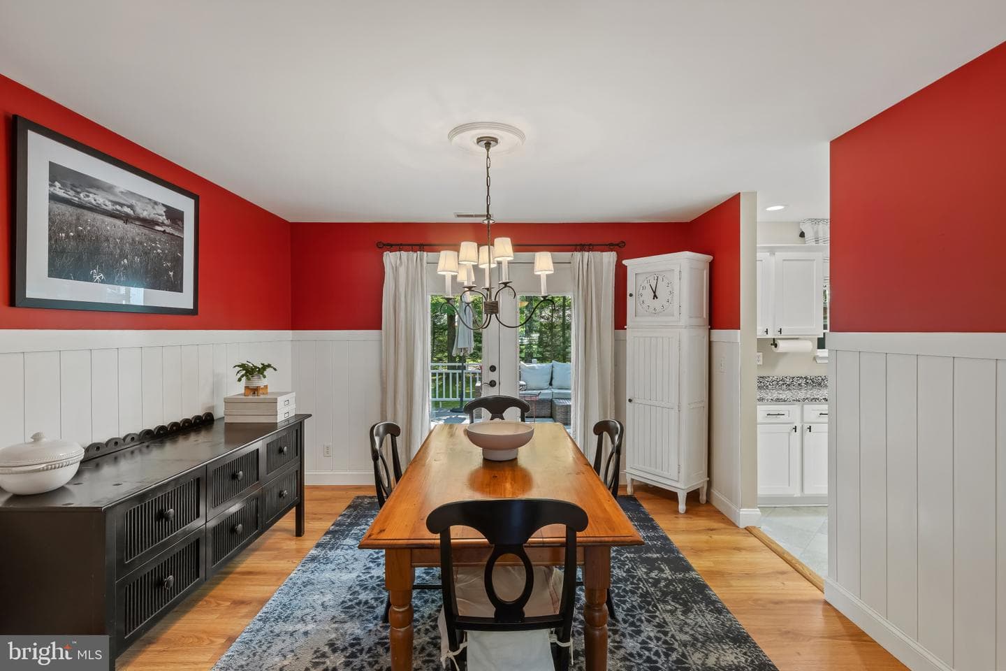 608 Cloverfields Drive photo 4