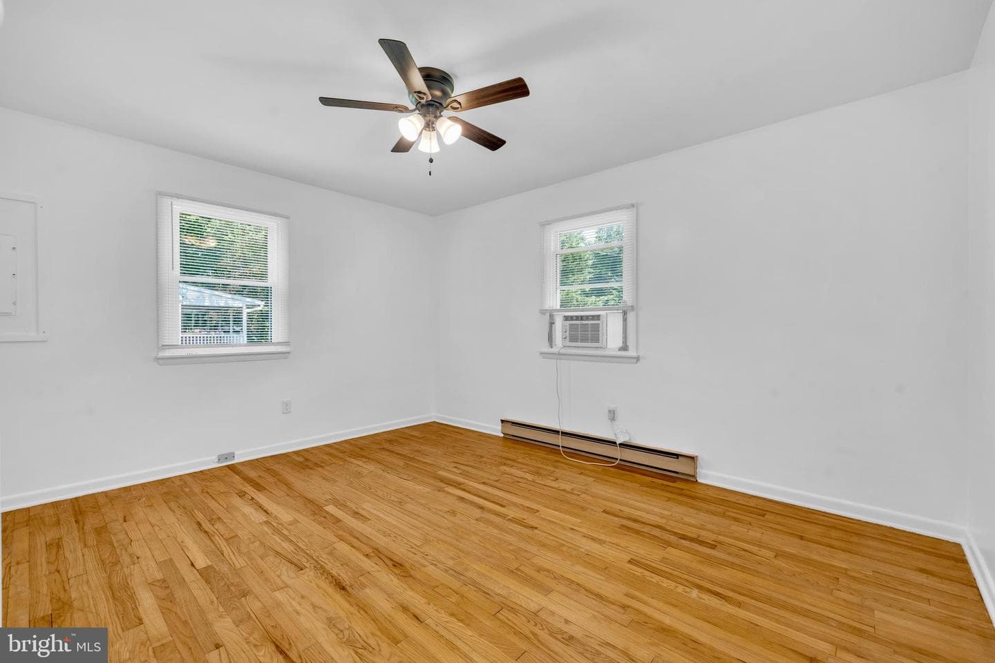 300 Talbot Road photo 17