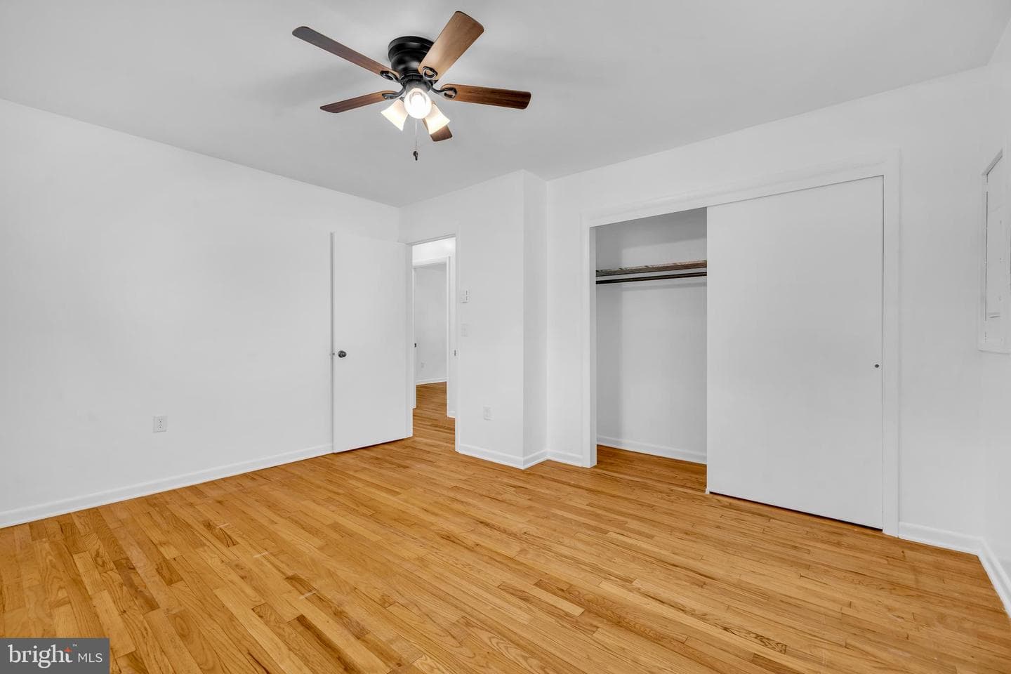 300 Talbot Road photo 18