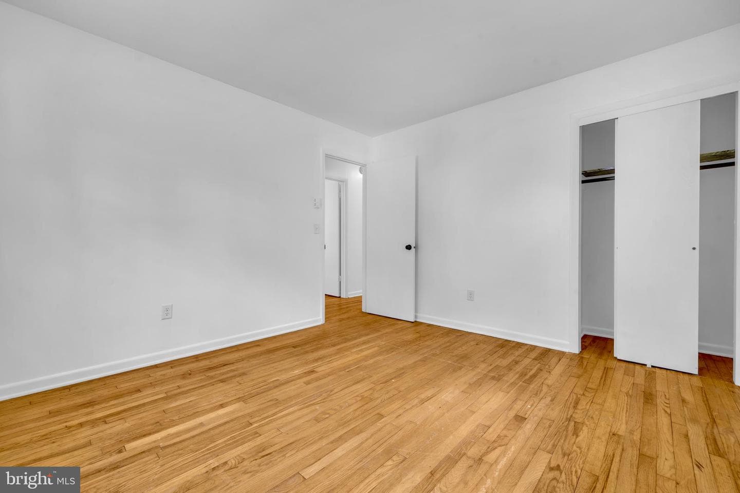 300 Talbot Road photo 20
