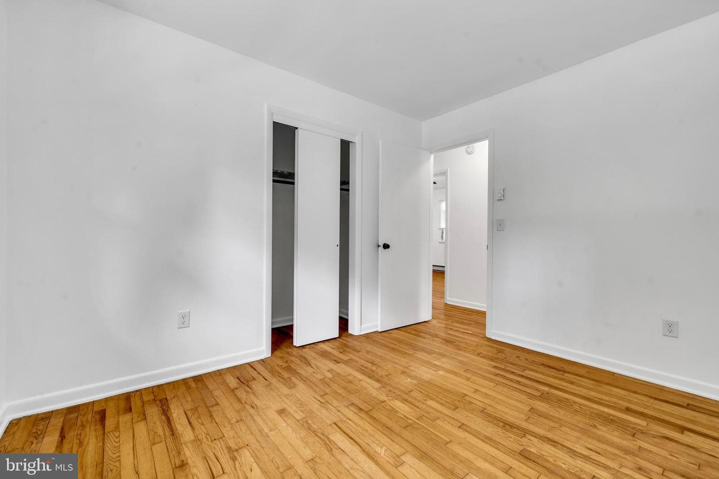300 Talbot Road photo 22