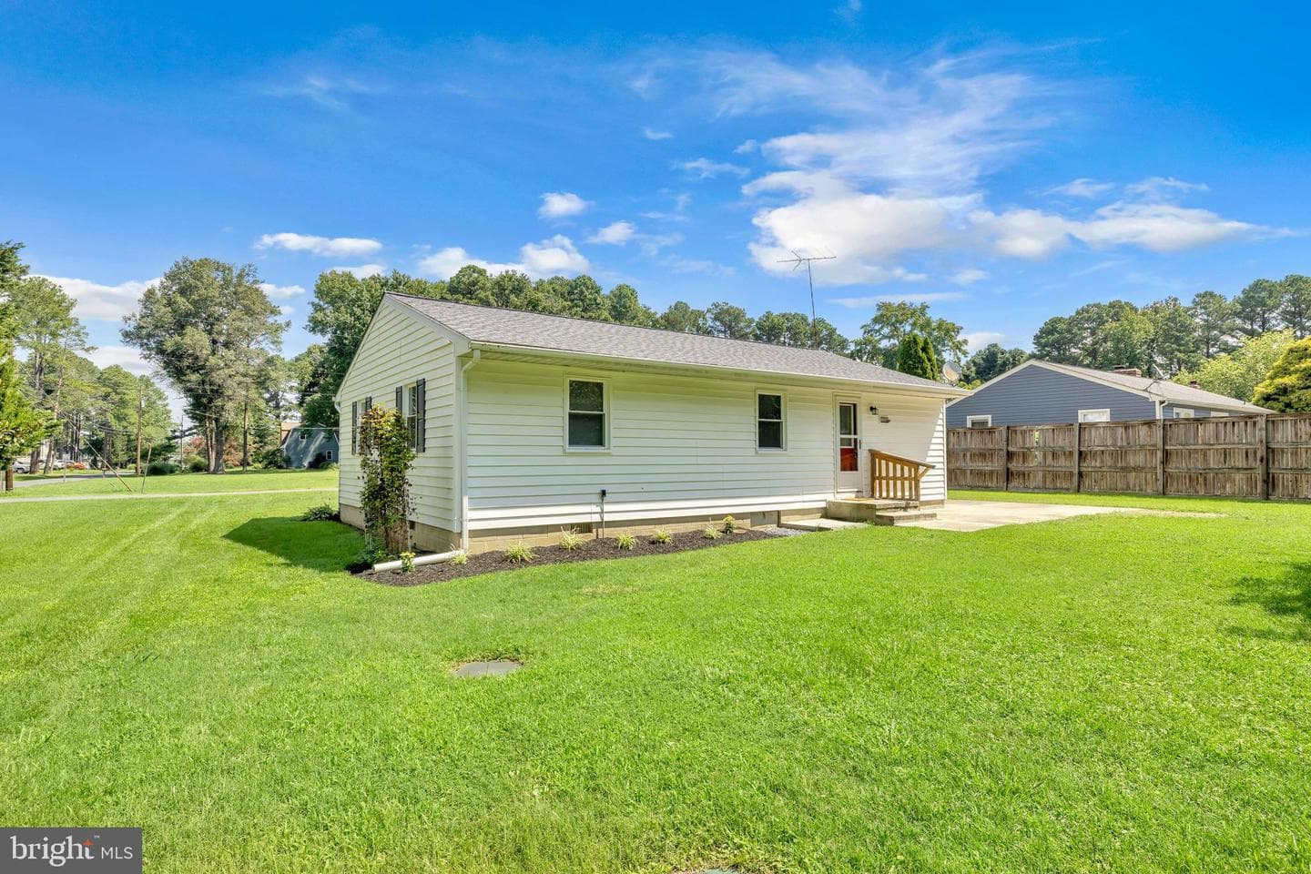 300 Talbot Road photo 6
