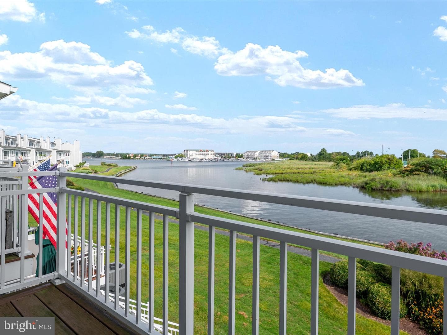 708 Oyster Cove Drive photo 34