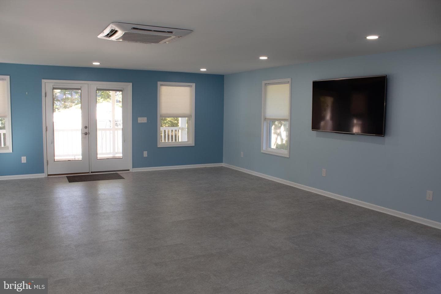 214 Pennick Drive photo 17