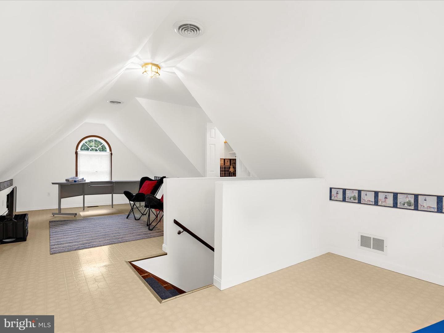 100 Marlborough Road photo 38