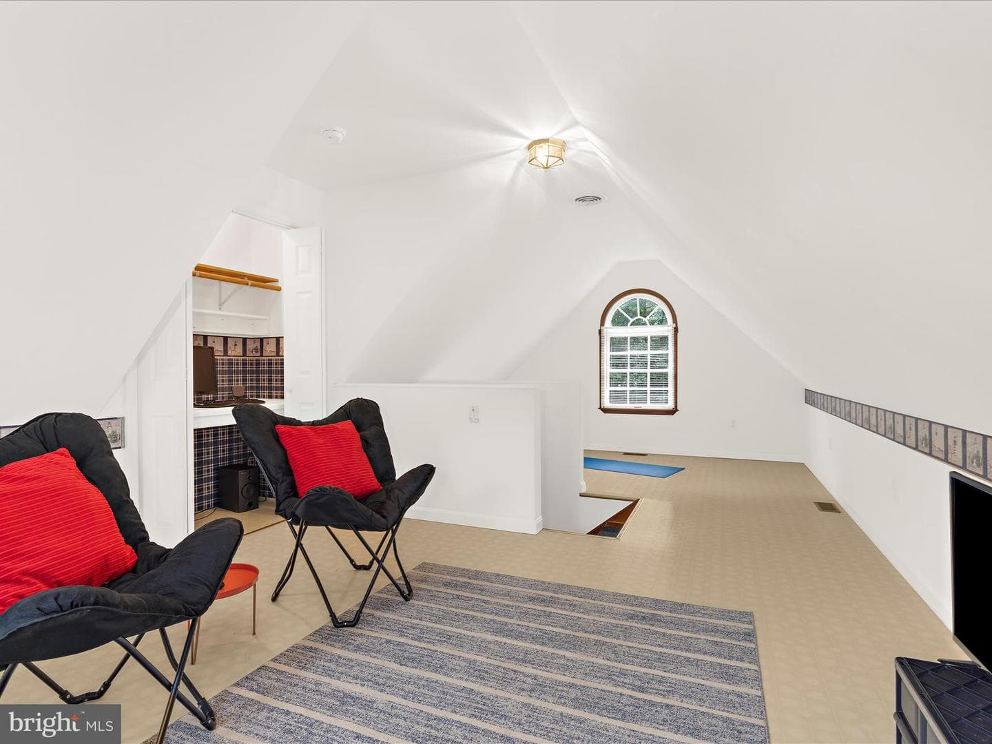 100 Marlborough Road photo 41