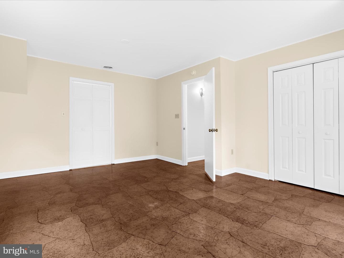 100 Marlborough Road photo 52