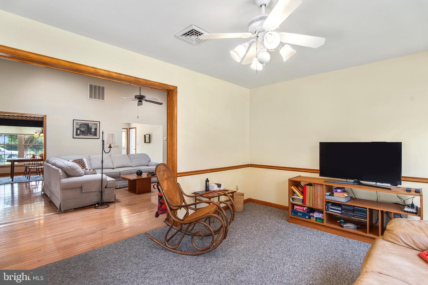 225 Duke Of Kent Street photo 13