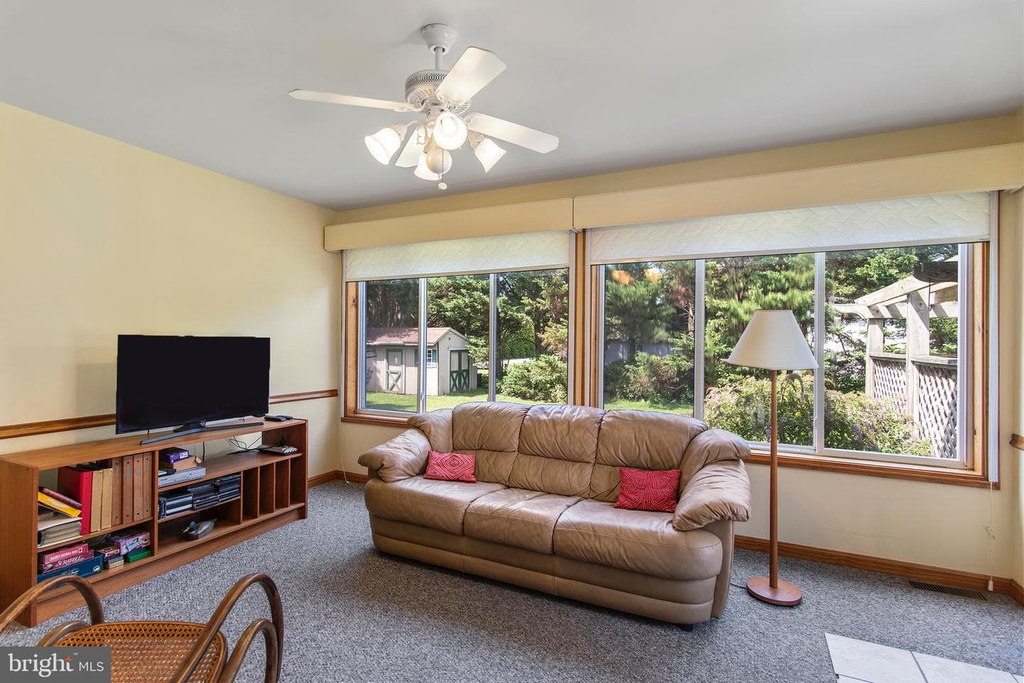 225 Duke Of Kent Street photo 14