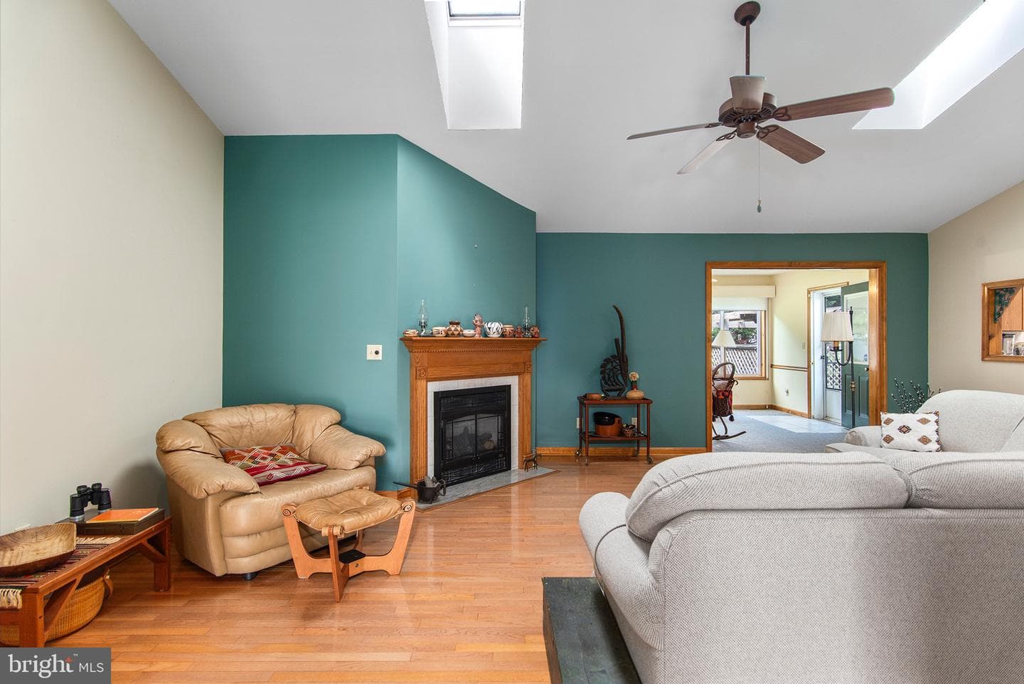 225 Duke Of Kent Street photo 4