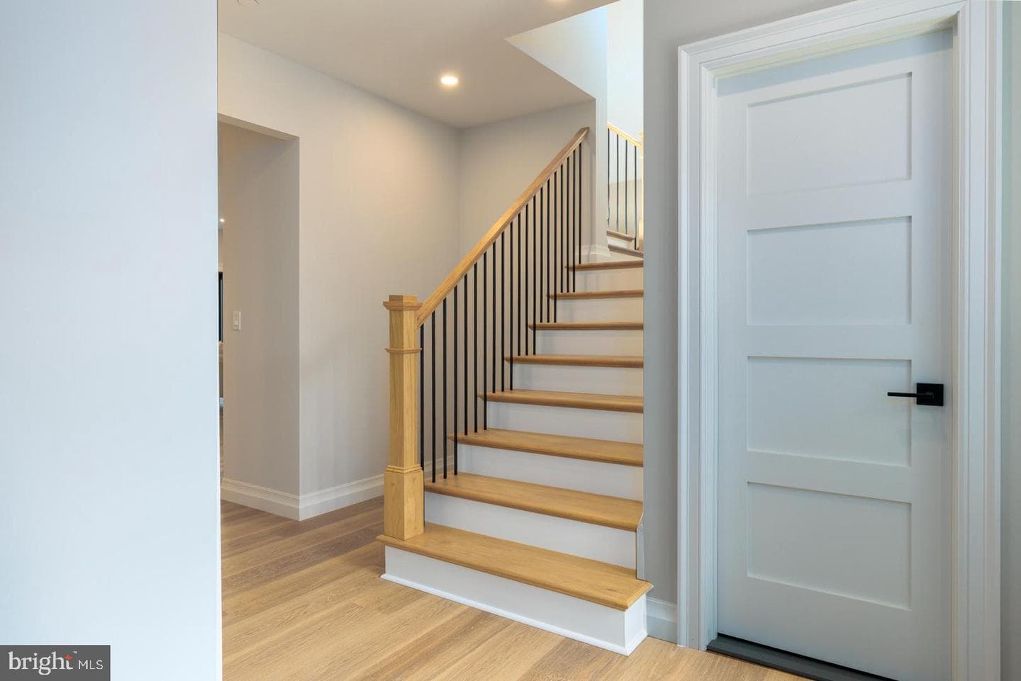 208 Tower Drive photo 32