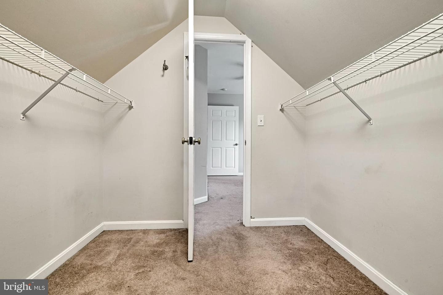 202 Ridgeview Court photo 18