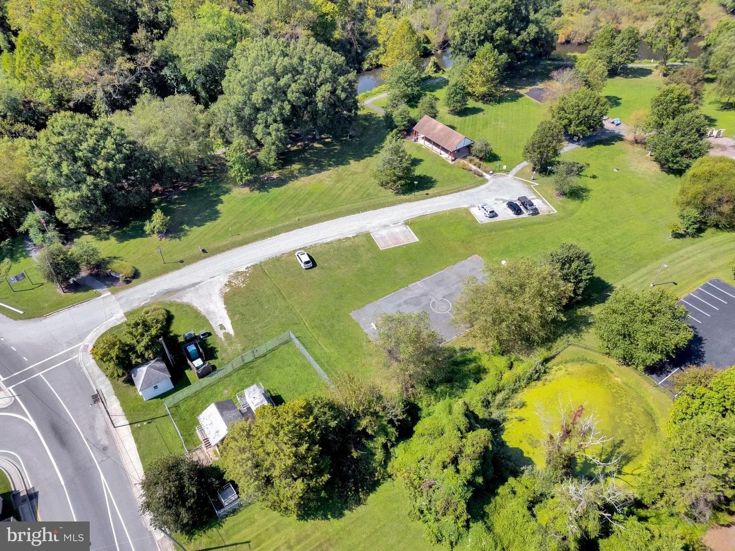 202 Ridgeview Court photo 43