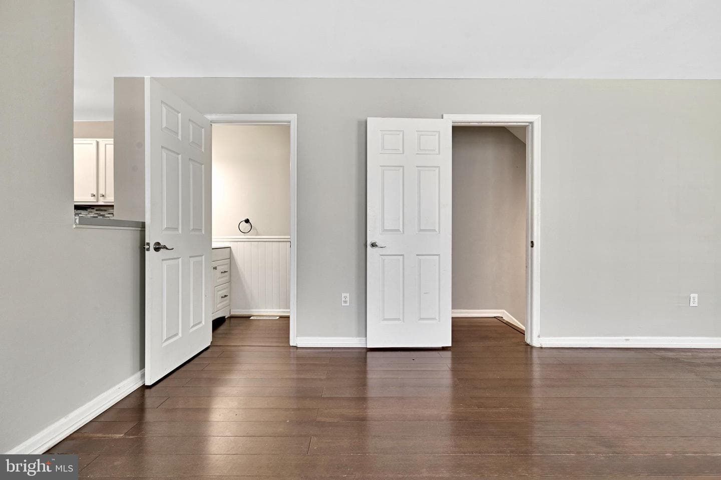 202 Ridgeview Court photo 9