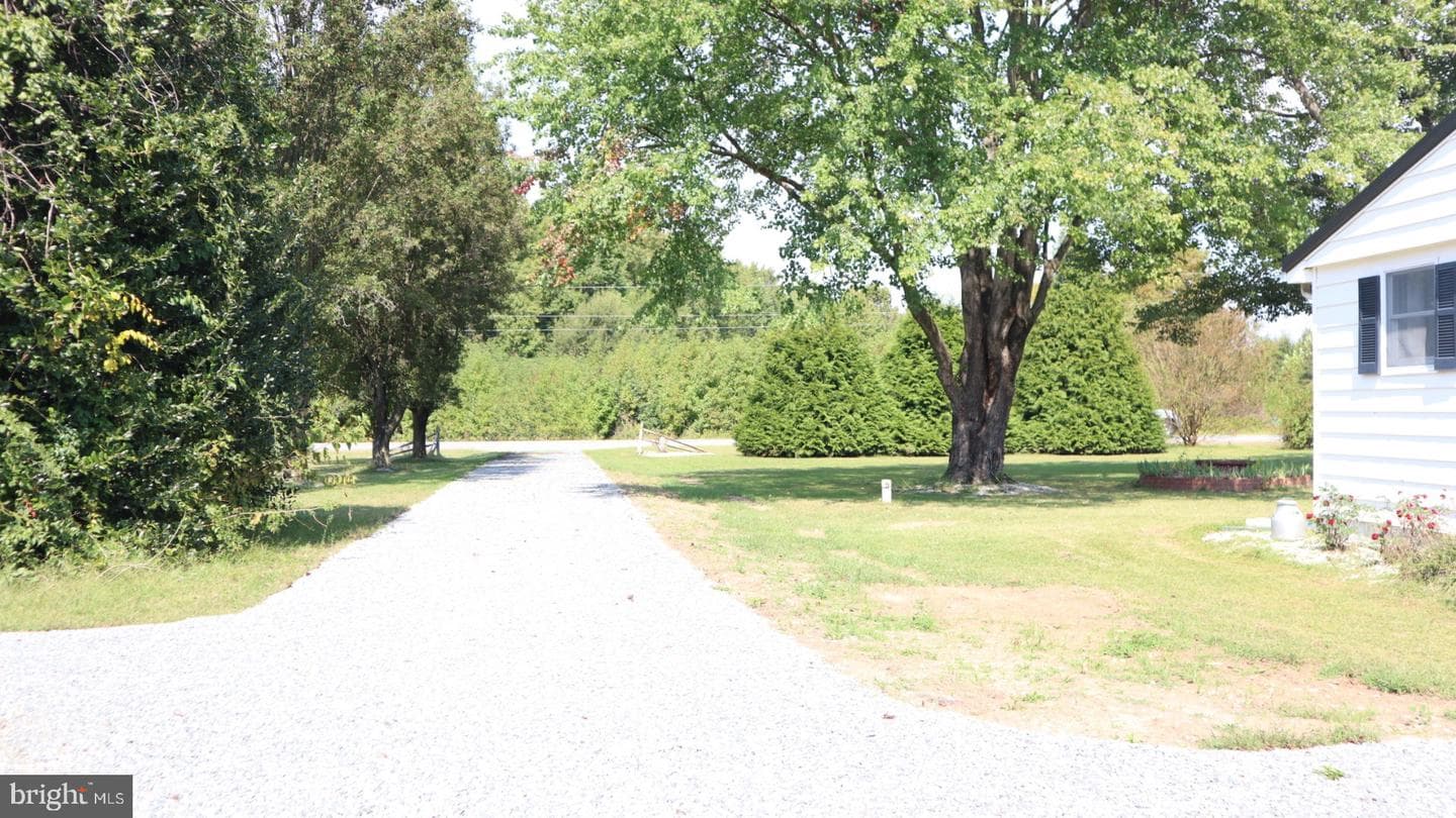 2010 McGinnes Road photo 3